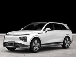 Weiß Gebraucht 2025 XPENG G9 RWD Long Range SUV | 53.405 € (Superpreis)