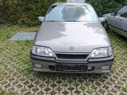 Grau Gebraucht 1991 Opel Omega Limousine | 11.500 €