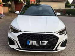 Weiß Gebraucht 2023 Audi A3 Ambiente Kombi | 32.000 €