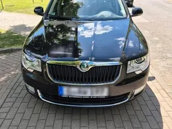 Schwarz Gebraucht 2011 Skoda Superb Limousine | 11.990 € (Etwas zu teuer)