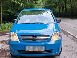 Blau Gebraucht 2003 Opel Meriva Van / Kleinbus | 2.300 €