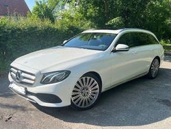 Weiß Gebraucht 2016 Mercedes E220 Avantgarde Kombi | 22.999 € (Teuer)