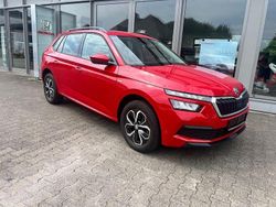 Rot Gebraucht 2020 Skoda Kamiq Drive SUV | 18.690 € (Fairer Preis)