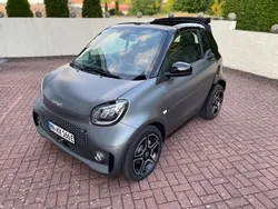 Grau Gebraucht 2022 Smart ForTwo Electric Drive Cabrio | 17.800 € (Teuer)