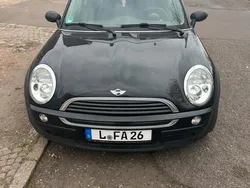Schwarz Gebraucht 2003 Mini ONE Kleinwagen | 2.590 €