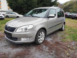 Cappuccinobeige metallic Gebraucht 2012 Skoda Roomster Plus Edition Kombi | 7.990 €
