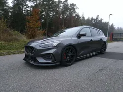 Grau Gebraucht 2020 Ford Focus ST Kombi | 32.199 €