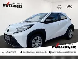 Super white 2 Neu 2024 Toyota Aygo Play Kleinwagen | 17.490 €