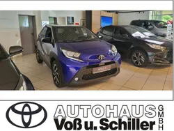 Juniper blue metallic/dach mys Neu 2024 Toyota Aygo Team Kleinwagen | 16.990 €