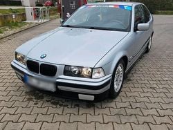 Silber Gebraucht 1997 BMW 323 Compact Kleinwagen | 3.299 € (Superpreis)