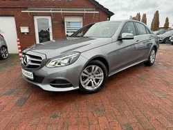Silber Gebraucht 2013 Mercedes E200 Limousine | 13.900 € (Teuer)