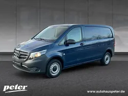 Blau Gebraucht 2024 Mercedes Vito Van / Kleinbus | 24.978 € (Guter Preis)