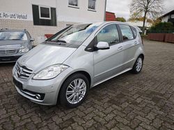 Polarsilber Gebraucht 2009 Mercedes A160 Elegance Van / Kleinbus | 9.974 € (Teuer)