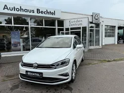 Weiß Gebraucht 2018 VW Golf Sportsvan Van / Kleinbus | 21.490 € (Etwas zu teuer)