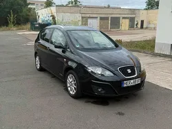Schwarz Gebraucht 2011 Seat Altea XL Copa Van / Kleinbus | 5.990 € (Teuer)