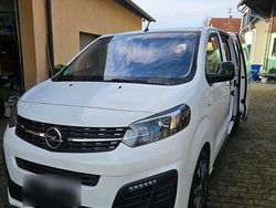 Weiß Gebraucht 2022 Opel Zafira Life Van / Kleinbus | 22.880 €