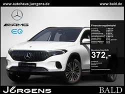 Polarweiss Gebraucht 2024 Mercedes EQA300 Electric Art SUV | 39.840 €