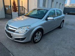 Silber Gebraucht 2009 Opel Astra Edition Limousine | 3.400 € (Fairer Preis)