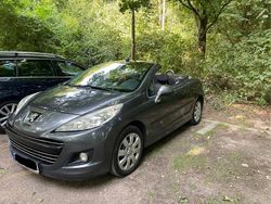 Schwarz Gebraucht 2011 Peugeot 207 CC Filou Cabrio | 2.000 € (Fairer Preis)
