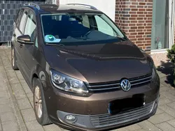 Braun Gebraucht 2014 VW Touran Van / Kleinbus | 5.950 € (Superpreis)