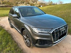 Grau Gebraucht 2021 Audi Q7 Ambiente SUV | 45.000 € (Fairer Preis)