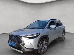 Shimmering silver metallic Gebraucht 2022 Toyota Corolla Cross Team SUV | 29.990 € (Guter Preis)