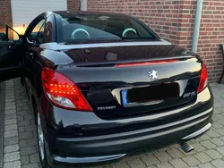 Schwarz Gebraucht 2011 Peugeot 207 CC Cabrio | 4.499 € (Fairer Preis)