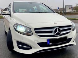 Weiß Gebraucht 2015 Mercedes B200 Urban Van / Kleinbus | 7.000 € (Etwas zu teuer)