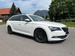 Weiß Gebraucht 2019 Skoda Superb Style Kombi | 19.999 € (Superpreis)