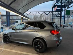 Grau Gebraucht 2016 BMW X5 SUV | 32.990 € (Teuer)
