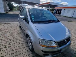 Grau Gebraucht 2004 Fiat Idea Van / Kleinbus | 1.300 €