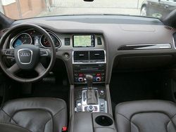 Braun Gebraucht 2011 Audi Q7 Ambiente SUV | 22.800 € (Teuer)