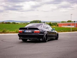 Schwarz Gebraucht 1995 BMW 328 Coupé | 8.300 €