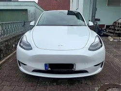 Weiß Gebraucht 2023 Tesla Model Y Long Range SUV | 43.200 € (Teuer)