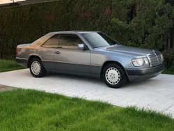 Grau Gebraucht 1989 Mercedes 230 Coupé | 12.000 €