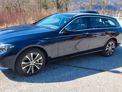 Blau Gebraucht 2020 Mercedes E300 Avantgarde Kombi | 38.990 €