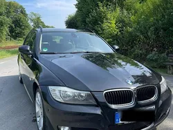 Schwarz Gebraucht 2009 BMW 320 Kombi | 4.400 € (Fairer Preis)