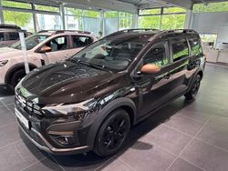 Schwarz Gebraucht 2024 Dacia Jogger Extreme Van / Kleinbus | 21.900 € (Fairer Preis)