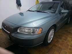 Grün Gebraucht 2004 Volvo V70 Kombi | 4.950 €