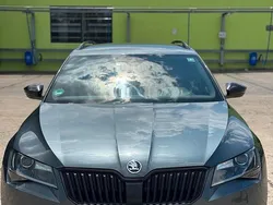 Grau Gebraucht 2018 Skoda Superb SportLine Kombi | 17.000 € (Etwas zu teuer)