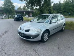 Grau Gebraucht 2006 Renault Mégane GrandTour Kombi | 1.100 € (Etwas zu teuer)