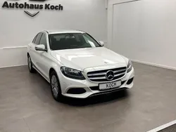 Weiß Gebraucht 2015 Mercedes C250 Avantgarde Limousine | 17.900 € (Fairer Preis)