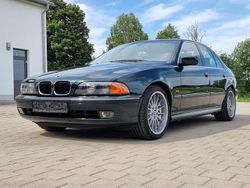 Grün Gebraucht 1998 BMW 528 Limousine | 26.500 €