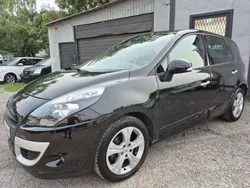 Schwarz Gebraucht 2010 Renault Scénic III Dynamique Van / Kleinbus | 4.990 € (Guter Preis)