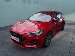 Rot Gebraucht 2024 Ford Focus ST-Line Kombi | 31.249 € (Teuer)