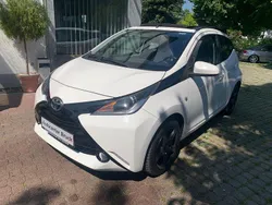 Weiß Gebraucht 2018 Toyota Aygo X-wave Kleinwagen | 8.600 € (Fairer Preis)