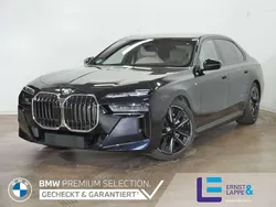 M carbonschwarz metallic Gebraucht 2024 BMW i7 Comfort Edition Limousine | 109.970 €