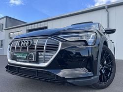 Brillantschwarz Gebraucht 2022 Audi e-tron SUV | 28.860 € (Superpreis)