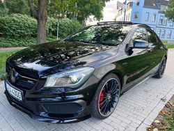 Schwarz Gebraucht 2016 Mercedes CLA45 AMG AMG Limousine | 26.999 € (Fairer Preis)