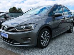 Grau Gebraucht 2017 VW Golf Sportsvan Sound Van / Kleinbus | 14.900 € (Fairer Preis)